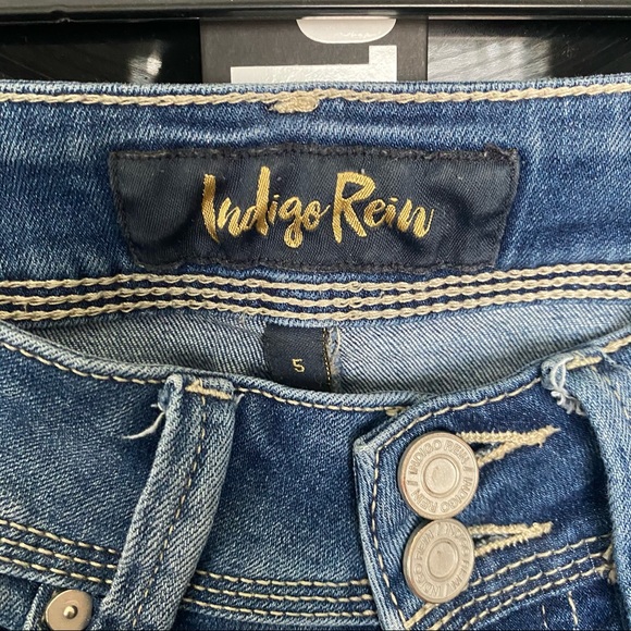 Jeans - Picture 2 of 3